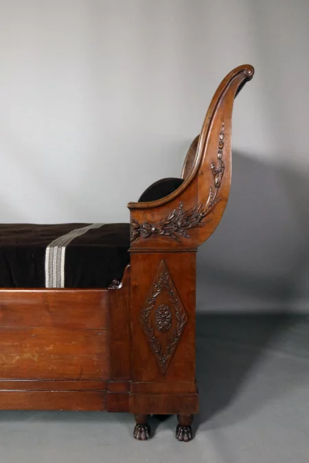 CAMA DE RESTAURACIÓN FRANCESA