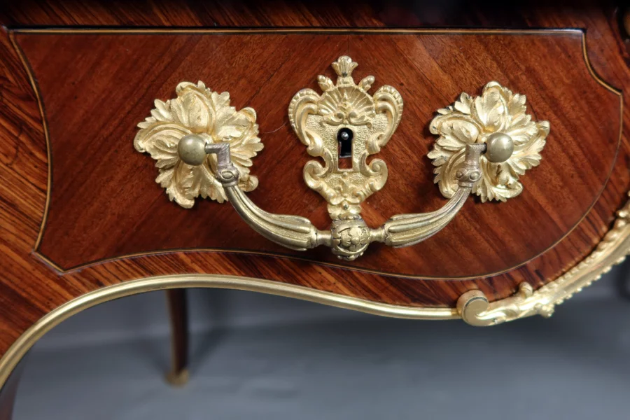 ESCRITORIO ESTILO LUIS XV