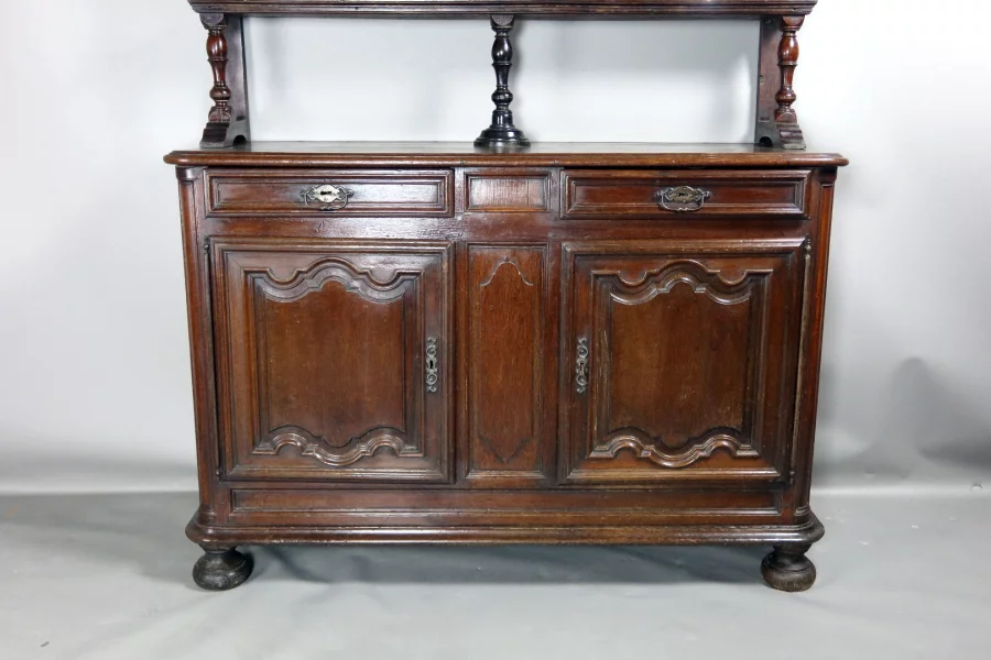 CÓMODA DEL SIGLO XVIII