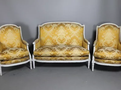 SUITE DE TRES PIEZAS ESTILO LOUIS XVI