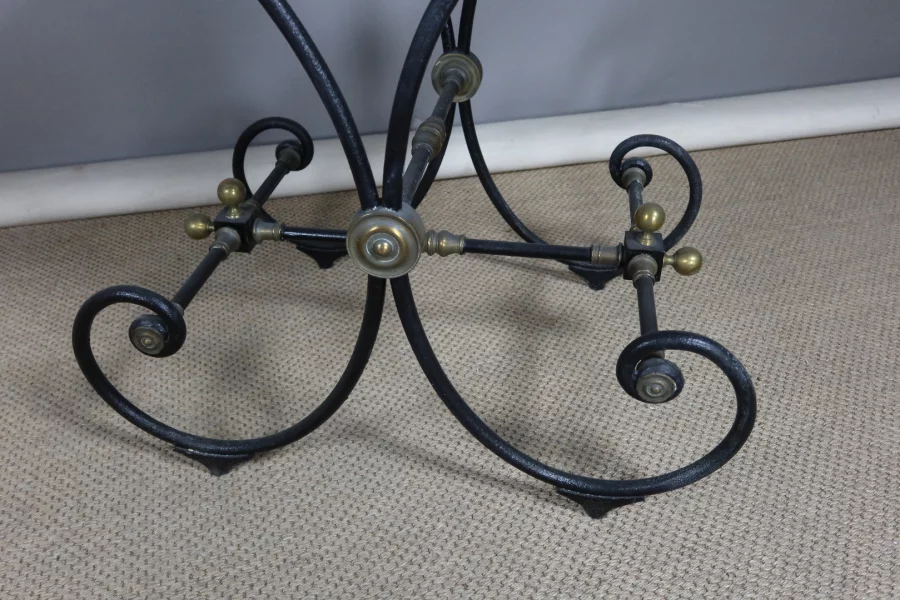 MESA DE HIERRO FORJADO