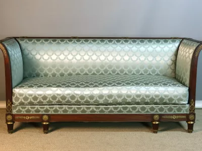 SOFÁN FRANCÉS DEL SIGLO XIX