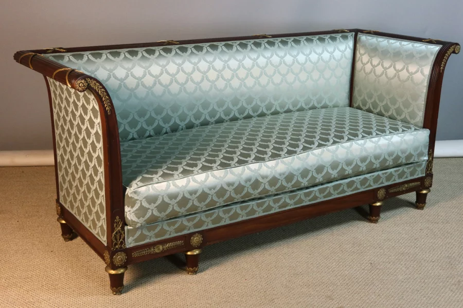 SOFÁN FRANCÉS DEL SIGLO XIX