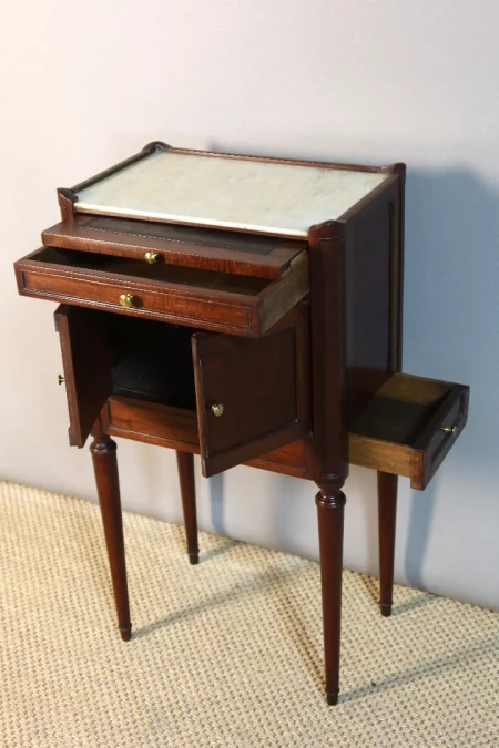 MESA OCASIONAL ESTILO LUIS XVI