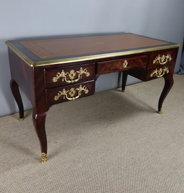 ESCRITORIO ESTILO LUIS XV