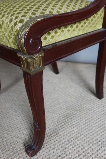 PAREJA DE SILLAS DEL SIGLO XIX