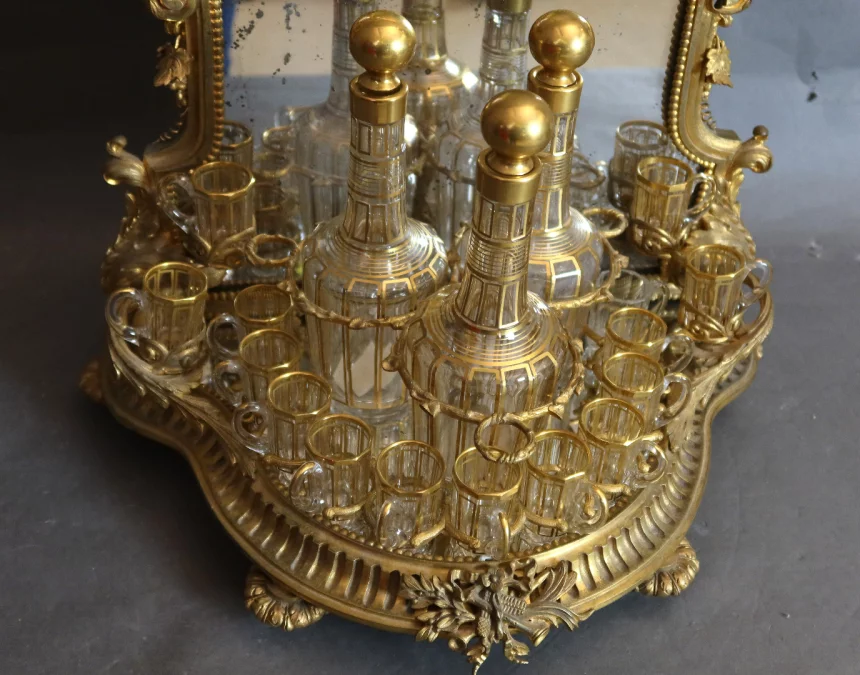 CAJA DECANTADORA DEL PERIODO DE NAPOLEÓN III