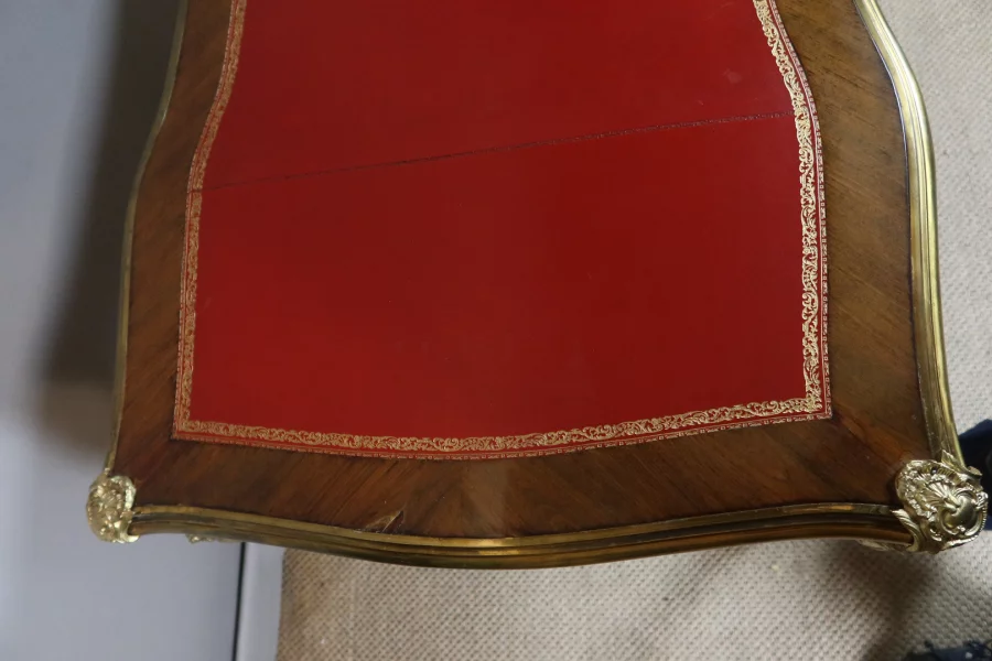 ESCRITORIO ESTILO LUIS XV