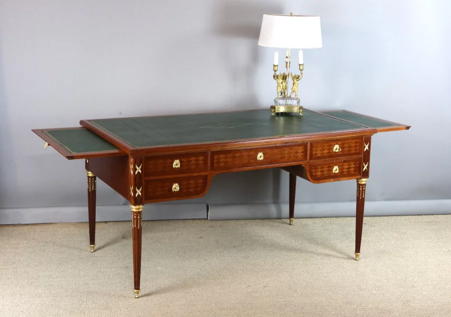 ESCRITORIO ESTILO LUIS XVI