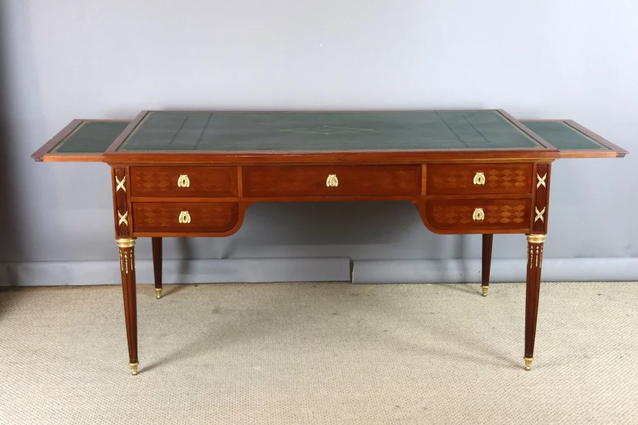 ESCRITORIO ESTILO LUIS XVI