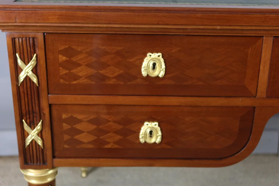 ESCRITORIO ESTILO LUIS XVI