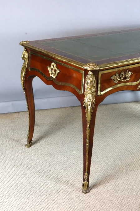 ESCRITORIO ESTILO LUIS XV