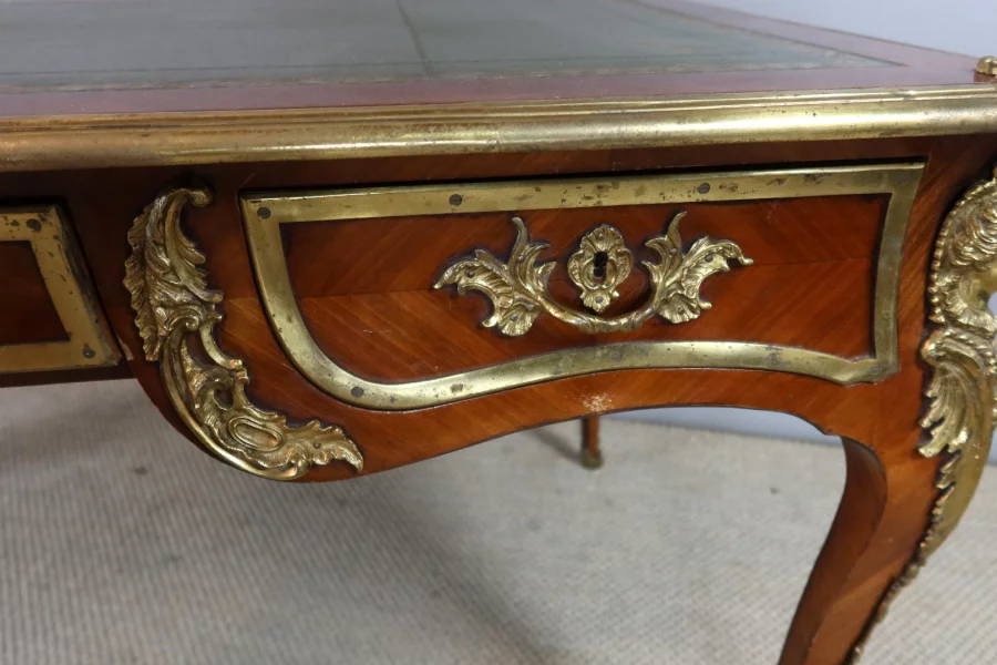 ESCRITORIO ESTILO LUIS XV