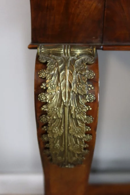 MESA DE CONSOLA DE LA ÉPOCA DE LA RESTAURACIÓN FRANCESA