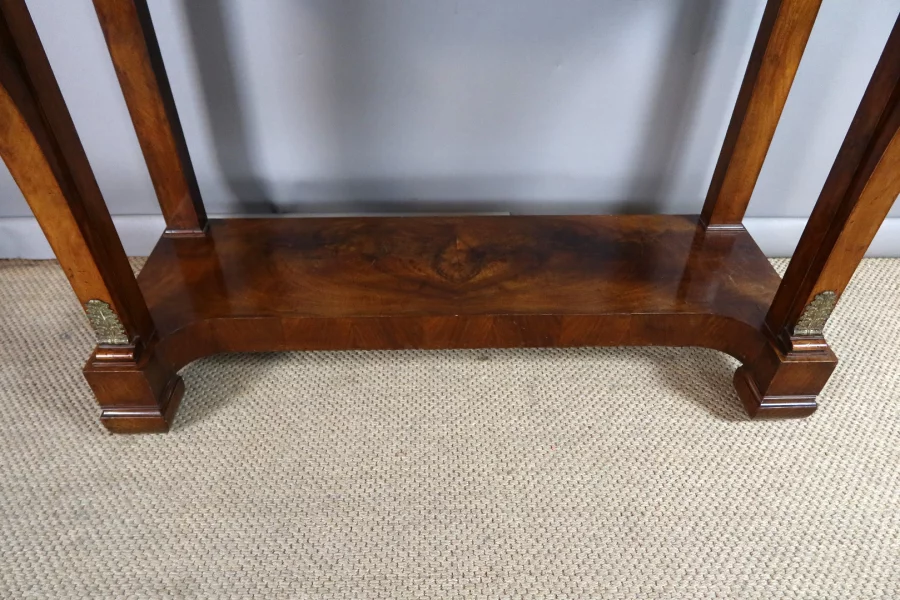 MESA DE CONSOLA DE LA ÉPOCA DE LA RESTAURACIÓN FRANCESA