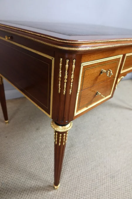 ESCRITORIO ESTILO LUIS XVI