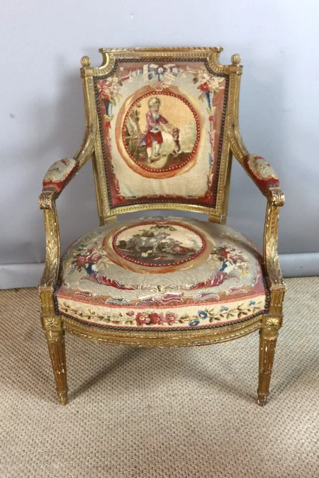 PAREJA DE SILLONES ESTILO LUIS XVI