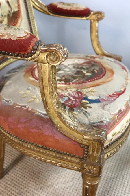 PAREJA DE SILLONES ESTILO LUIS XVI