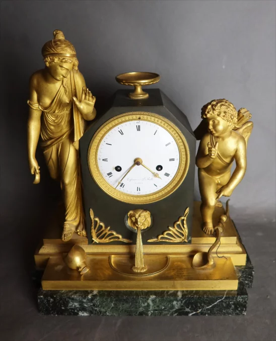 RELOJ DE BRONCE DORADO