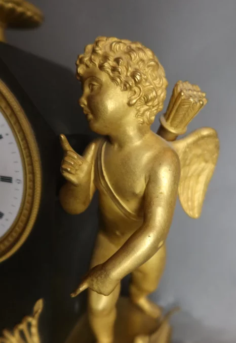 RELOJ DE BRONCE DORADO