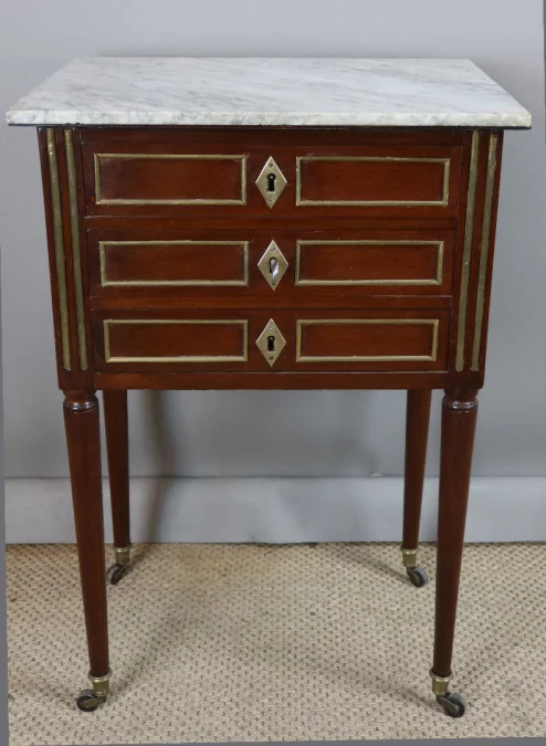 MESITA DE NOCHE ESTILO LUIS XVI