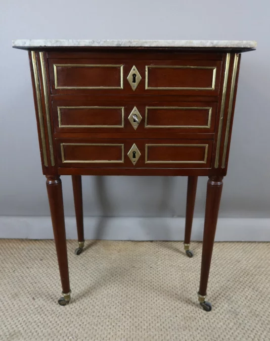 MESITA DE NOCHE ESTILO LUIS XVI