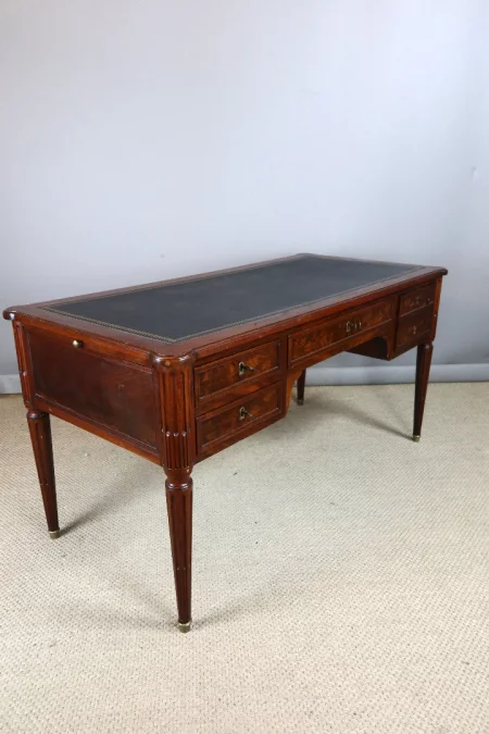 ESCRITORIO ESTILO LUIS XVI