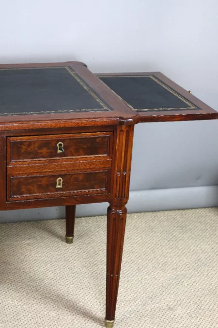 ESCRITORIO ESTILO LUIS XVI