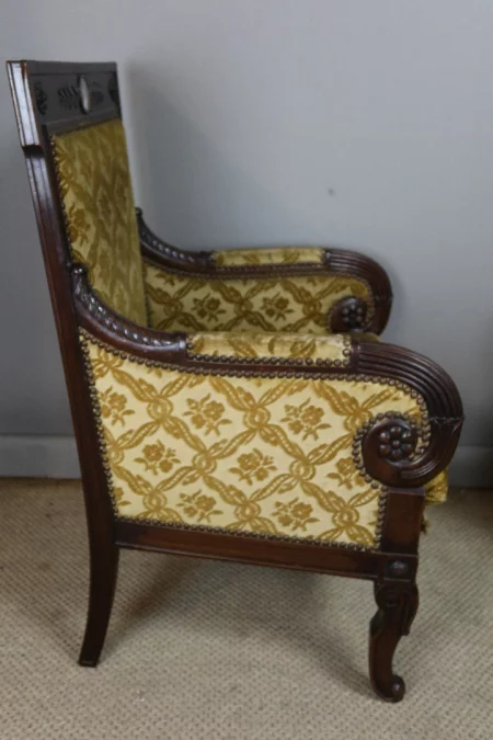 PAR DE SILLONES DE ESTILO IMPERIO FRANCÉS