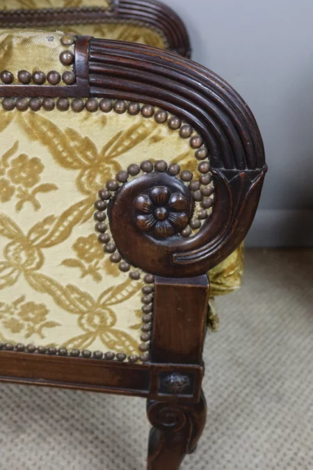 PAR DE SILLONES DE ESTILO IMPERIO FRANCÉS