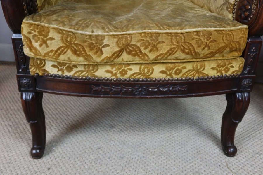 PAR DE SILLONES DE ESTILO IMPERIO FRANCÉS