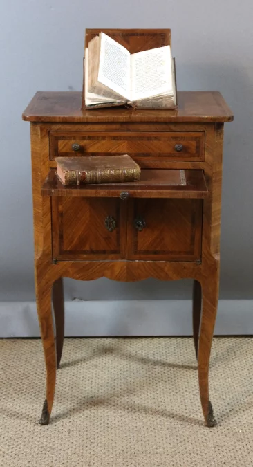 MESA DE LECTURA ESTILO LOIS XV