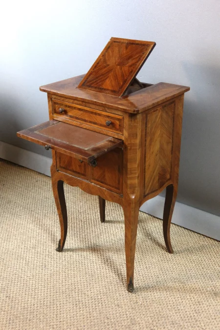 MESA DE LECTURA ESTILO LOIS XV