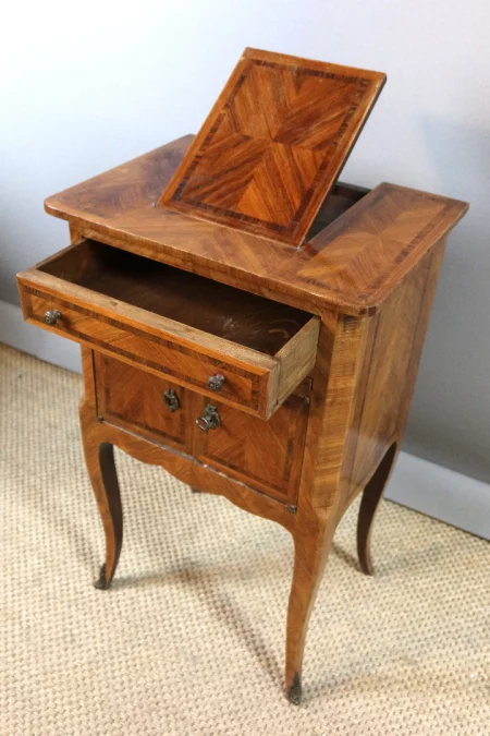 MESA DE LECTURA ESTILO LOIS XV