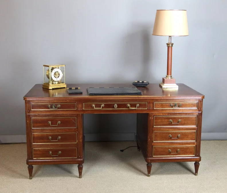 ESCRITORIO ESTILO LUIS XVI