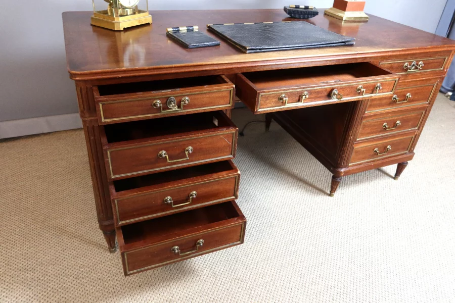 ESCRITORIO ESTILO LUIS XVI