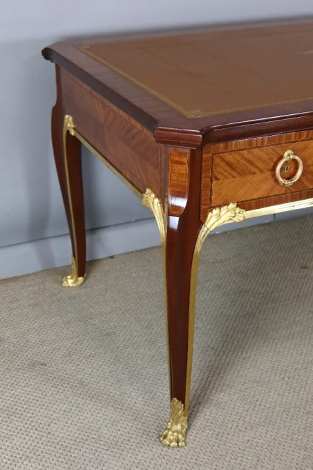 ESCRITORIO ESTILO LUIS XV