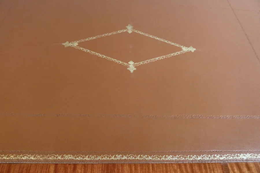 ESCRITORIO ESTILO LUIS XV