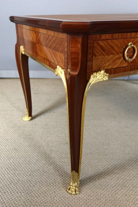 ESCRITORIO ESTILO LUIS XV