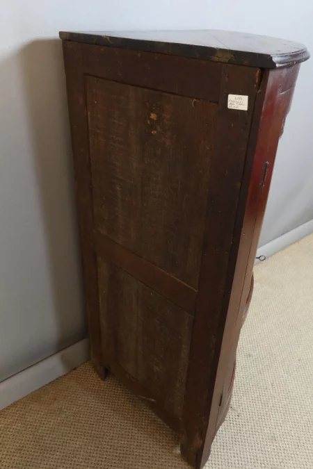 ARMARIO DE ESQUINA DEL SIGLO XVIII