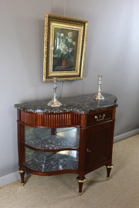 BUFFET DE LA ÉPOCA DE LUIS XVI