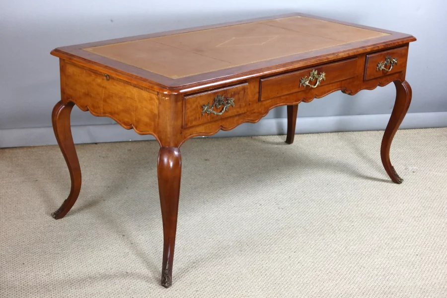 ESCRITORIO ESTILO LUIS XV