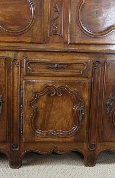 BUFFET FRANCÉS DEL SIGLO XVIII