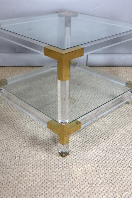 MESA AUXILIAR DE PLEXIGLÁS