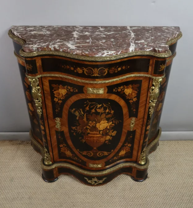 BUFÉ DEL PERÍODO DE NAPOLEÓN III