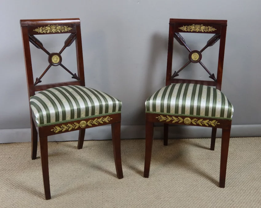 PAR DE SILLAS ESTILO IMPERIO FRANCÉS