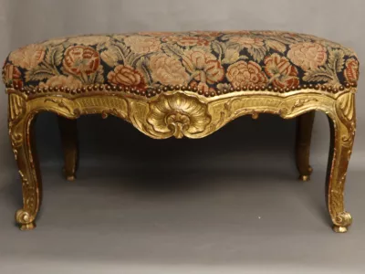 TABURETE DE MADERA DORADA