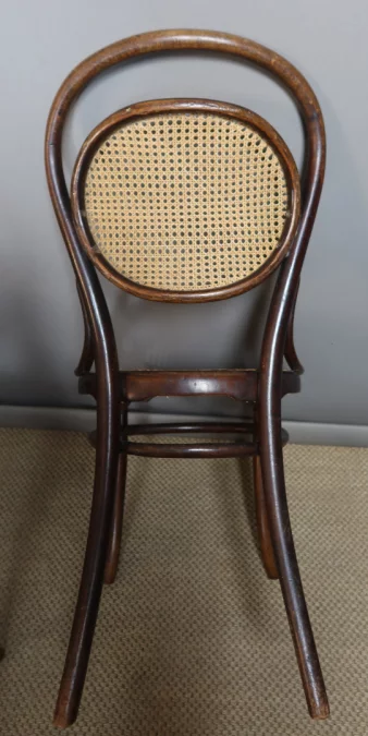 SILLAS Y SILLONES THONET