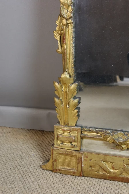 LATE EIGHTEENTH CENTURY MIRROR