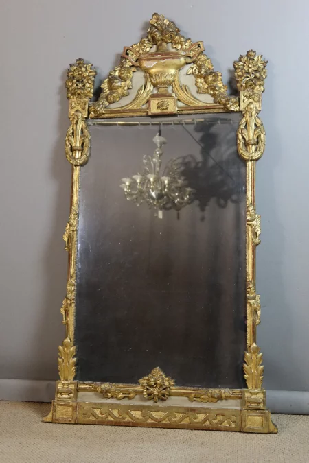 LATE EIGHTEENTH CENTURY MIRROR